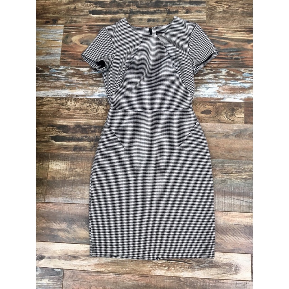 Banana Republic Houndstooth Stretch Sheath Dress